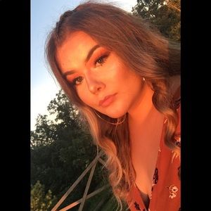 Meet your Posher, Brianna